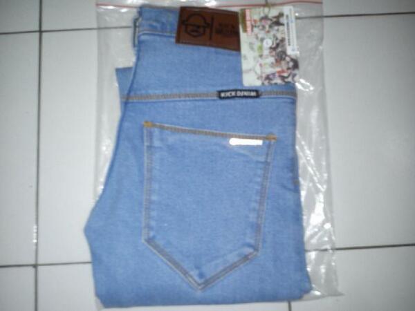 FriendShop7 tweet picture