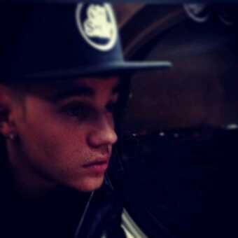 N_Asyaroh's tweet photo. so cool , babe :* http://t.co/QMVpvgqRuR
