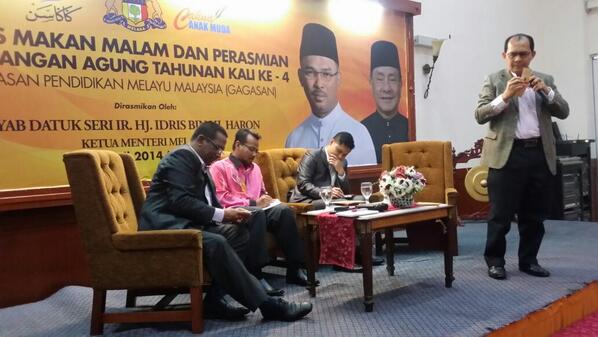 MisiahTaib's tweet photo. PERSIDANGAN GAGASAN at Permaisuri MITC Hotel, Melaka. http://t.co/ip8AX5wdIF