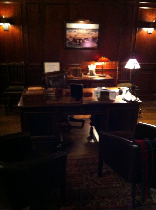therealpduffy's tweet photo. My desk and chair waiting for me! Come on season 4!! http://t.co/xKYZdbhALk