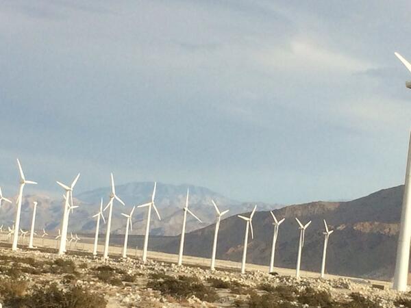sharpbrosmusic's tweet image. Windmill power farm on the way to Arizona...anyone ever seen it? #powertothepeople