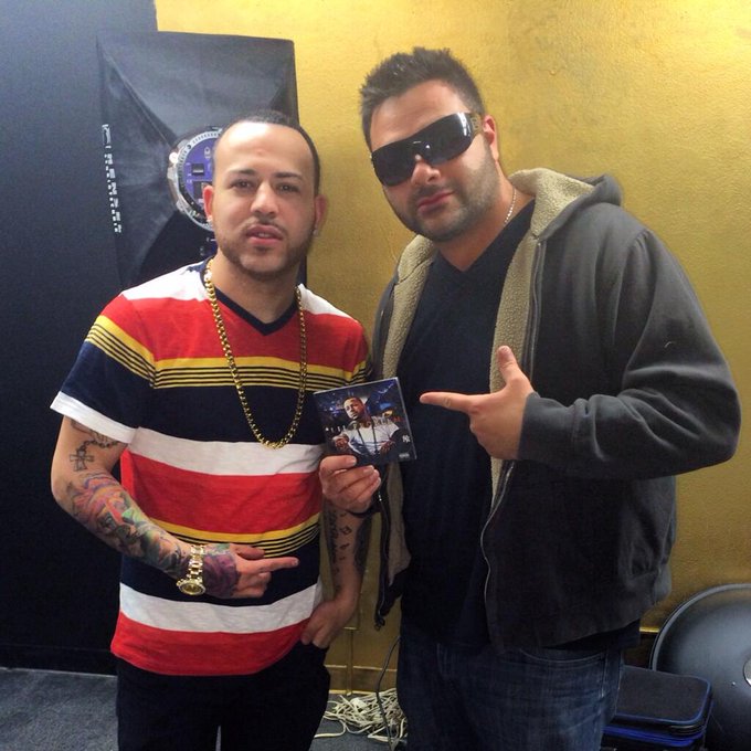 Myself and the #celebrity photographer @arthurstjohn in LA #salute http://t.co/GYCMLFIRmg<a href="/tag/celebrity"class="tags">#celebrity</a><a class="tags" target="_blank" title="On Twitter" href="/?out=eyJ0eXAiOiJKV1QiLCJhbGciOiJIUzUxMiJ9.eyJpYXQiOjE3MjU3ODY4MTksImlzcyI6InR3cG9ybnN0YXJzLmNvbSIsIm5iZiI6MTcyNTc4NjgxOSwiZXhwIjoxNzU3MzIyODE5LCJyZWRpcmVjdF91cmwiOiJodHRwczovL3R3aXR0ZXIuY29tL2FydGh1cnN0am9obiJ9.4gpwDz5-0qN1v5SPTWJf_9S6kybbi2lCM0-Gt-V2hma2VNC5u76-z0nUxsxdkn-QBiEu8Vi_9QAx-9yLOn72-Q">@arthurstjohn</a><a href="/tag/salute"class="tags"><span>#salute</span></a>