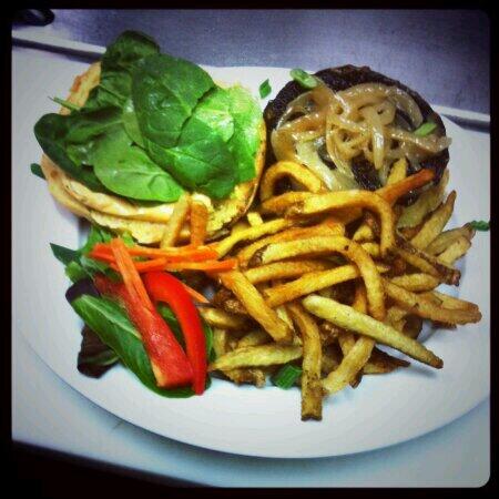 * SPECIAL*Portobello burger,blue cheese, caramelized onions,curry mayo,&amp; baby spinach.#Roncesvalles #beer #Toronto
