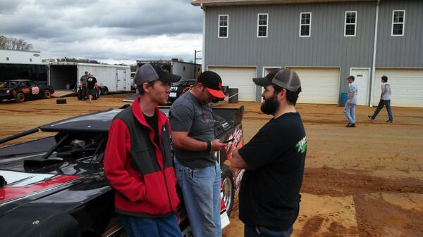 RichardAllenMSR's tweet photo. @MHenderson17 &amp; @IkeIkner mulling pre-race strategy @411motorspeedwy for @NeSmithRacing http://t.co/CrTP38nvds