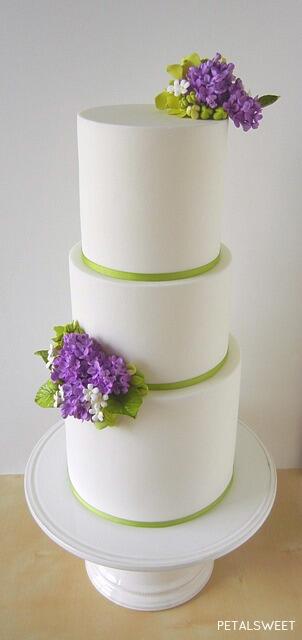 PetalsweetCakes's tweet photo. Lilac wedding cake...we loved the colors! #sugarflowers #petalsweet #lilacs #weddingcakes http://t.co/l2HMGkQqxS