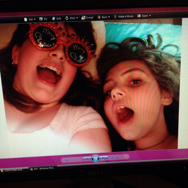 kcampp_'s tweet image. O m g #flashbackfri