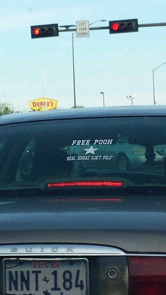Cody_Joness's tweet photo. @Olivia_Boone @TyboHooper Free Pooh! Real niggaz don't fold http://t.co/ZrOuHWbkMP