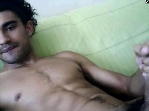 Cowok latin Onani bit.ly/1hoNHSI #gayvid #gvid
