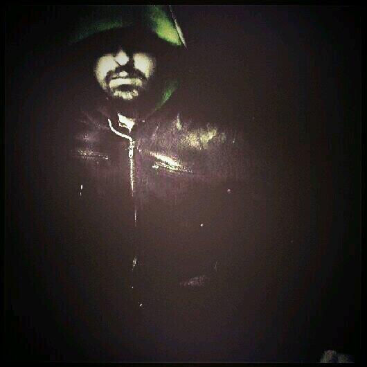 BrokenExplorer's tweet image. To honour my fave show, i must be someone else, i must be something else... #arrow @amellywood @ARROWwriters #love