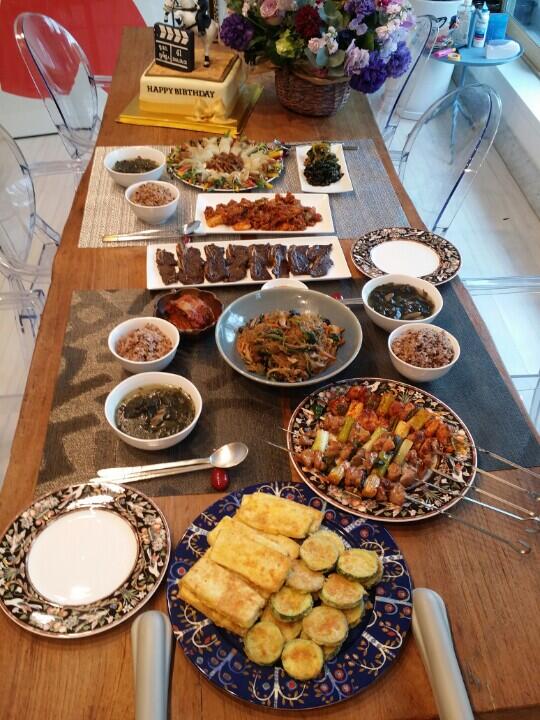 와이프가 차려준..생일상...고맙습니다...ㅎㅎ