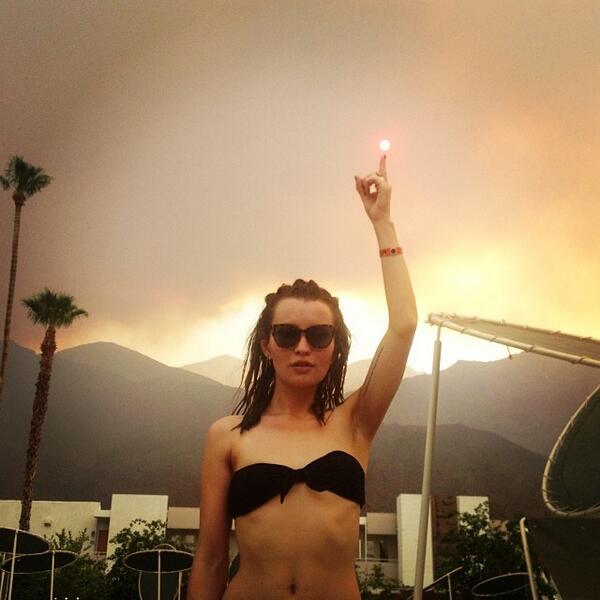 smilingformoney's tweet photo. Palm Springs on fire #tbt http://t.co/PcZYzYyOj9