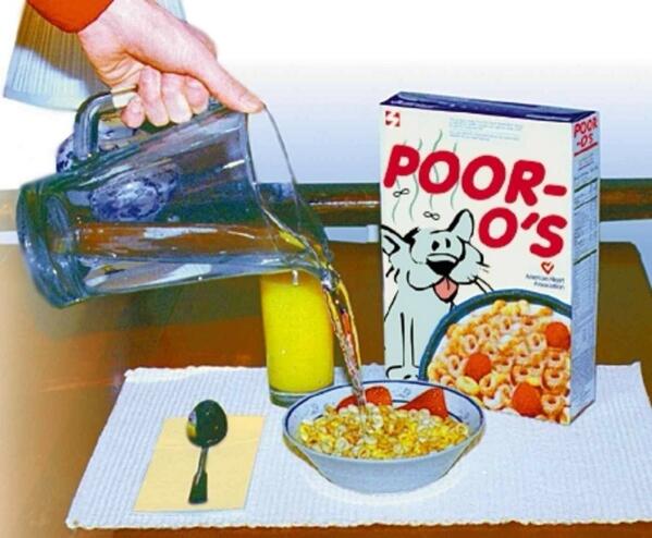 Elberkawi's tweet image. "@ElQueSab3_: Cereal and Water #StruggleFoods http://t.co/rb0erqNFry" uoeno