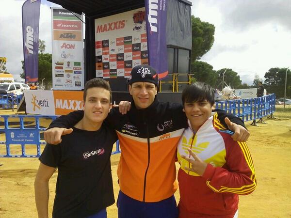 david653103620's tweet photo. @adrianlopezmor @JoseButron17  con unn peazoo de corredor mucha suerte butron!! http://t.co/fNvXR5cvAr