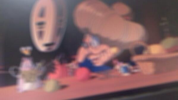_urim_04's tweet photo. なぜかこのシーン好き笑
なんかいい。笑
千と千尋の神隠しみおわったし
課題やりますかあああああ http://t.co/BneULJ0Yym