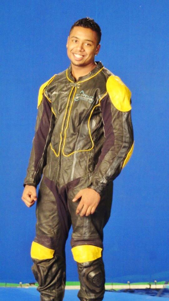 Montystunts's tweet photo. "ITS #THROWBACK #MONTYFREESTYLE APRIL 2011,I WAS IN MUMBAI GOT SELECTED FOR PULSAR MTV STUNT MANIA UNDERGROUND" http://t.co/pHNLIz36vA