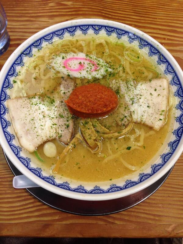 UMEgreat's tweet photo. 久々にラー博に来た。龍上海の辛味噌ラーメンを食す。やはりラー博はここが一番うまいな。 http://t.co/QWWIYx9ffs