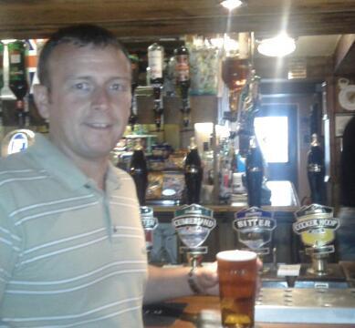 tom08111971's tweet image. This is what you'll be doing tomorrow @GraemeGore drinking cocka hoop in the royal oak!!   #scottgate