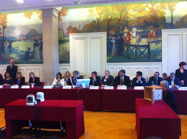 periphcampagne's tweet photo. .@williamdelannoy répond à l'opposition lors du 1er conseil municipal de sa mandature http://t.co/E87vnrjfh0