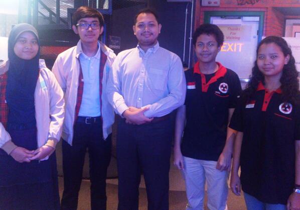 RT <a href="/adiatmorahardi/">Adi Robot</a>: Kebersamaan <a href="/SKIR70/">SKIR SMA Negeri 70</a> <a href="/KomunitasRobot/">Komunitas Robot</a> #Komunitas #Robot #Indonesia