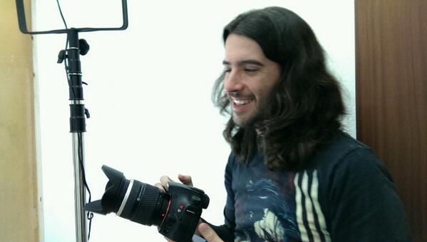 ProyectoUnai's tweet photo. Borja Pascual haciendo foto fija ahora mismo en #rodajeunai http://t.co/PpZWPBY4ON