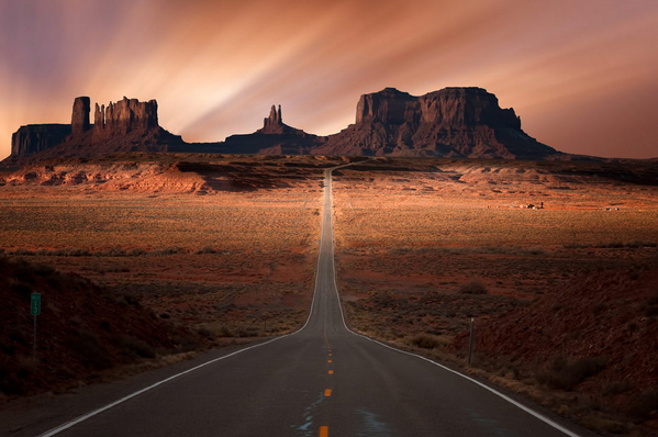 Gabriele_Corno's tweet photo. Monument Valley, Arizona/Utah by Rick Lacoume #path #road #Twilight http://t.co/kRbK5lNrQf
