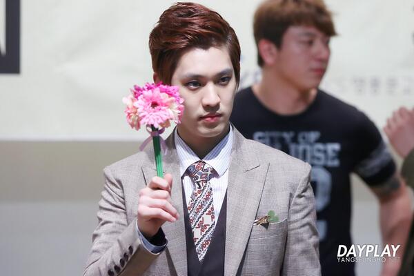 DAYPLAY_SSONG's tweet image. 웃어주셨으면 좋으.. ㅇ ㅏ 아닙니다...🌸
cfile25.uf.tistory.com/image/2663A543…