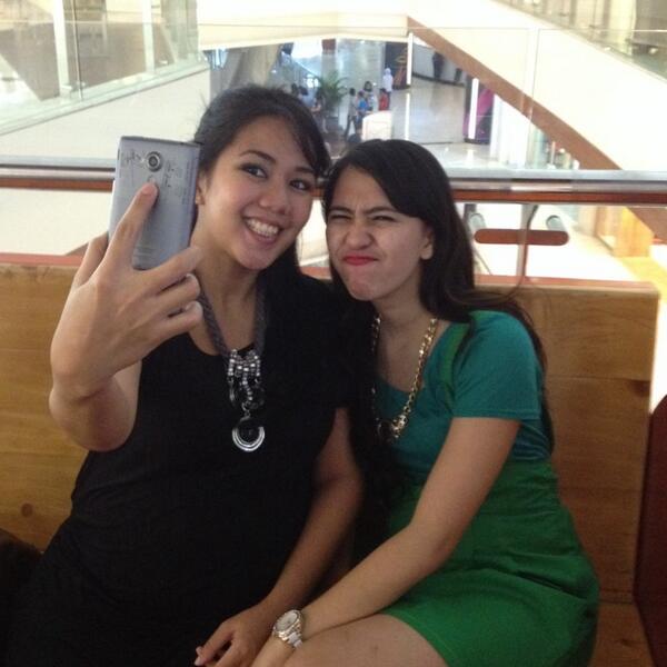 Z5 gak ada tandingannya untuk selfian <a href="/acerID/">Acer Indonesia</a> #Z5lfie_Bintaro
