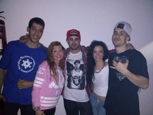 AnitaKyly's tweet photo. @tukylarubia Esto si es una buena fotazo!!!!!!!! con @ShottaDestroy http://t.co/50kWlyWCoA