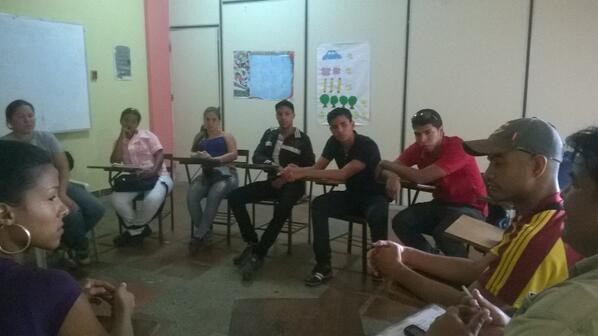 mppcmonagas's tweet photo. En Caripito, Municipio Bolívar, Taller de Realización audiovisual #JuventudBicentenaria @descolonializa @DianaGuarico http://t.co/LYlE9zKPFS