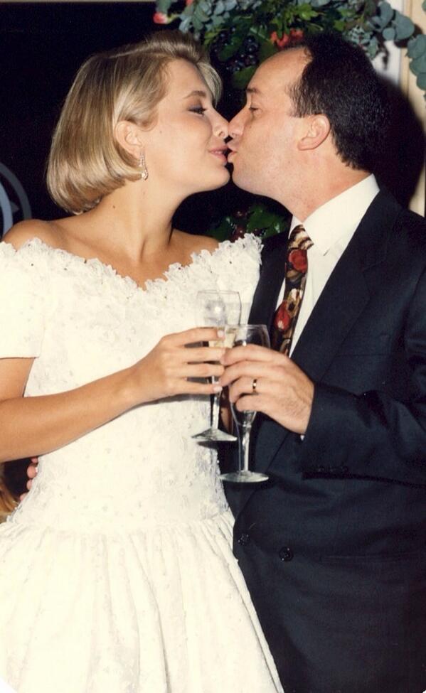 bonypertinezh's tweet photo. Hoy es nuestro 23 Aniversario de Bodas. Es el décimo con Iván en prisión. Prefiero no decir lo que siento... http://t.co/recPjQiHWB