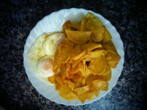 jesusbobre's tweet photo. Hoy @FrancisTorafe15 se va a perder las papas de mi abuela. Jejeje @javiborrego http://t.co/rvdS6lV3Xx
