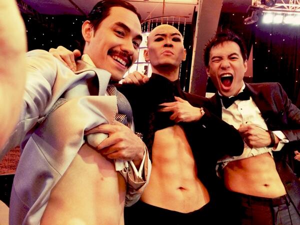 #PGA2014 cc: <a href="/PGAwards/">PanasonicGobelAwards</a> <a href="/vjdaniel/">VJ Daniel Mananta</a>  <a href="/corbuzier/">Corbuzier</a> #6packSelfie