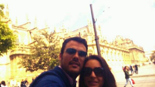 Mariajosegueman's tweet photo. De tapitas por Sevilla con @canhasvaliente http://t.co/Y698bXwctj