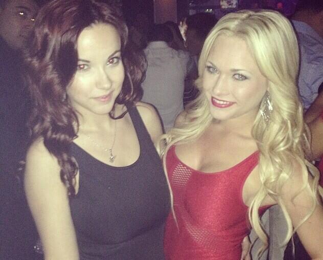 Love seeing this pretty girl 😍👭❤️ #bunnysisters #cybergirl #shestoosweet @elizabethmarxs @playboyonline<a href="/tag/bunnysisters"class="tags">#bunnysisters</a><a href="/tag/cybergirl"class="tags"><span>#cybergirl</span></a><a href="/tag/shestoosweet"class="tags"><span>#shestoosweet</span></a>