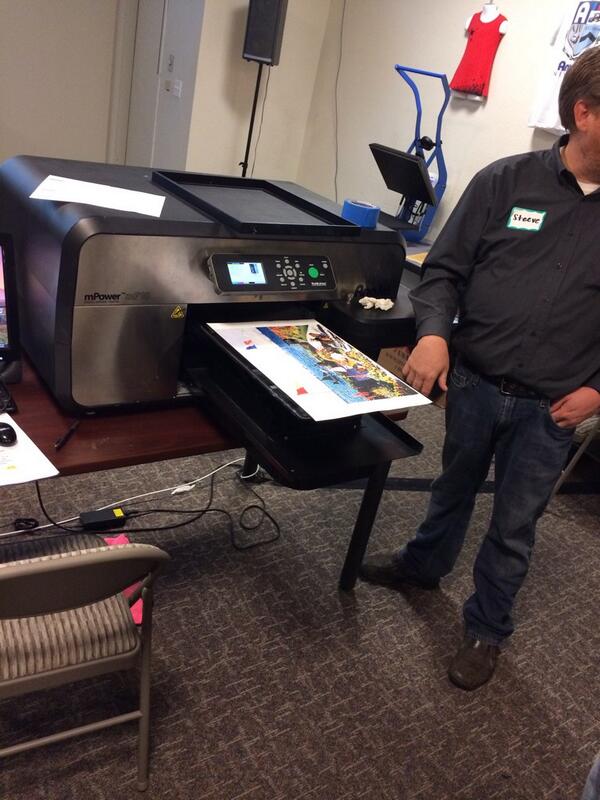 InkdonGraphics's tweet image. More pics from training #CostaMesa