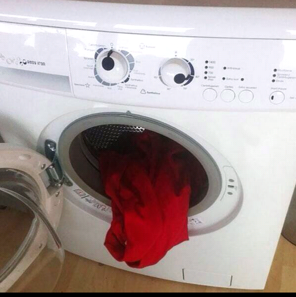 ههههههههههههههههههههههههههههههههههههههههههه شكلها يضحك ولا انا السامجه