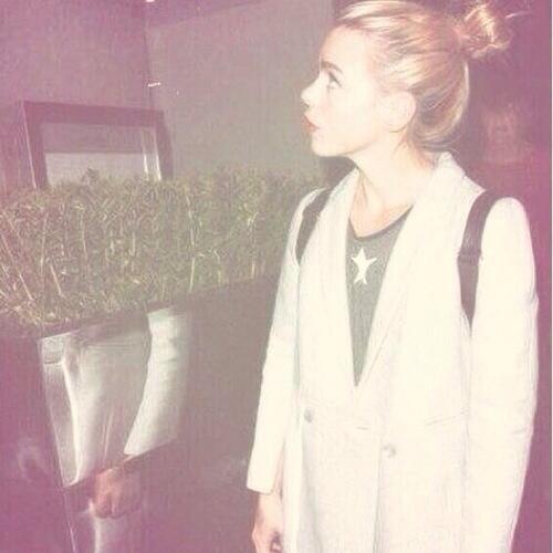 Billie_Piper_'s tweet photo. Billie💕 http://t.co/zwXE1Re3BI