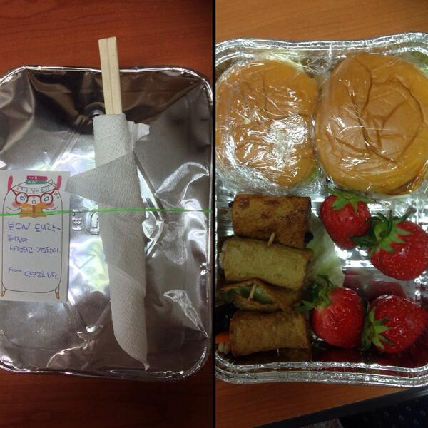 eleshj's tweet image. 뜻밖의 선물~
정은언니와 남송이가 와서 주고 갔지요☆
(⌒▽⌒)
힘나고 행복한 오후였어요♥