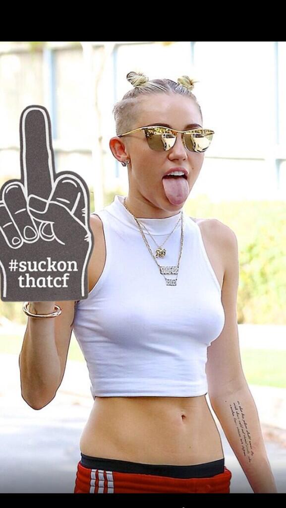 JamesWojda's tweet image. Yes @MileyCyrus #cysticfibrosis 👏