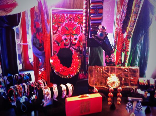 watlbuckhead's tweet photo. Beautiful baubles aboard @TheStyleliner!  Come shop! http://t.co/FJphFUmwV1