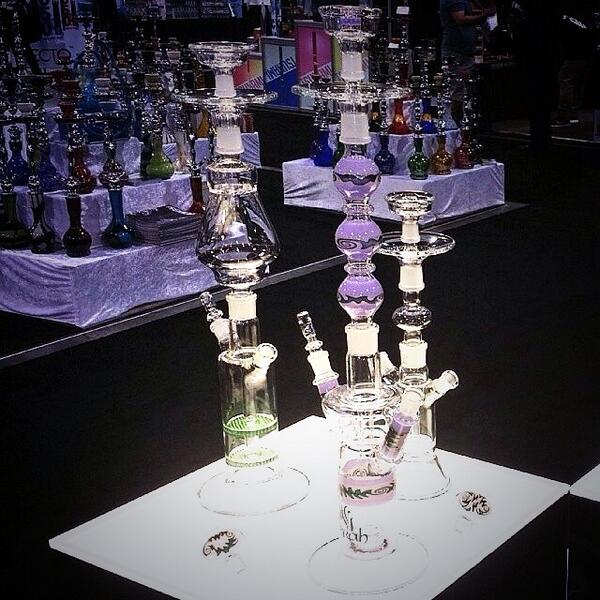 When traditional meet modern. The art of #shisha #hookah