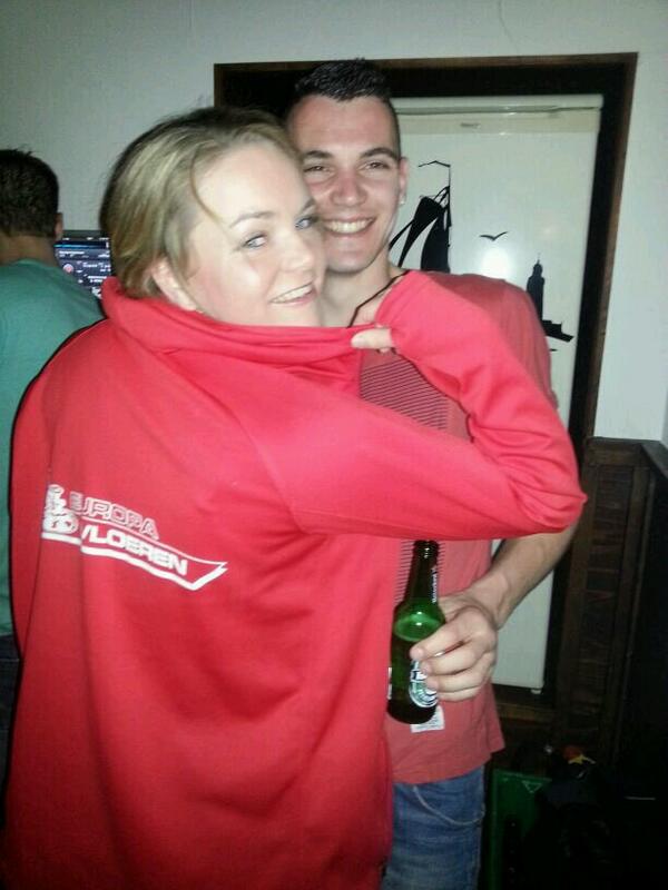 snipesjan's tweet photo. Het zaalseizoen is af, maar de fans blijven komen http://t.co/u2tyvTL3BA