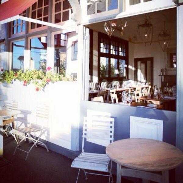 CountingHouseMP's tweet image. What a beautiful morning! Why not take a stroll on Main Street &amp;amp; finish with lunch at Counting House? @morningtonpen