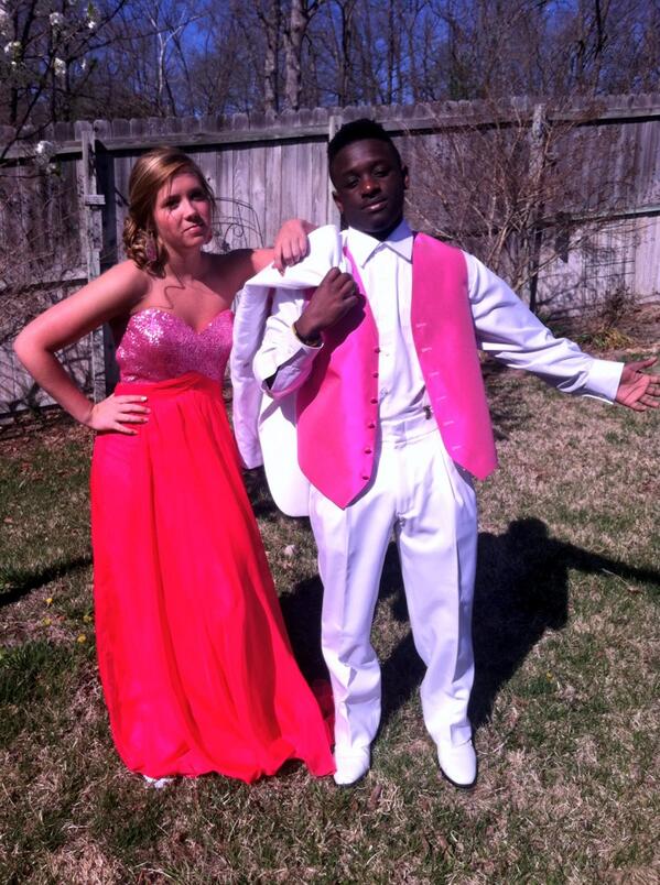LEViAM4's tweet photo. They bout to turn up at prommm http://t.co/XVxc9ORKwD