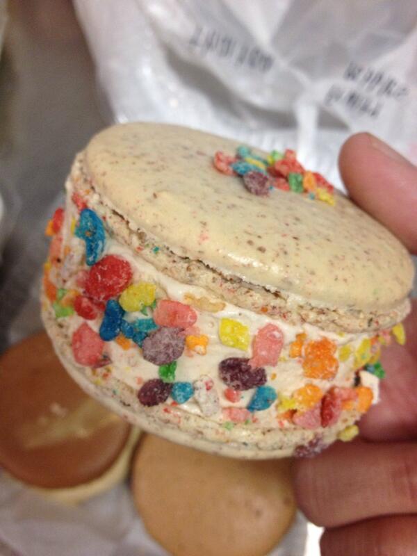 TRYITORDIET's tweet photo. Fruity pebbles ice cream macaron from @fusionteabar. Thanks @LysaThuy http://t.co/Wyf8mvt7RM