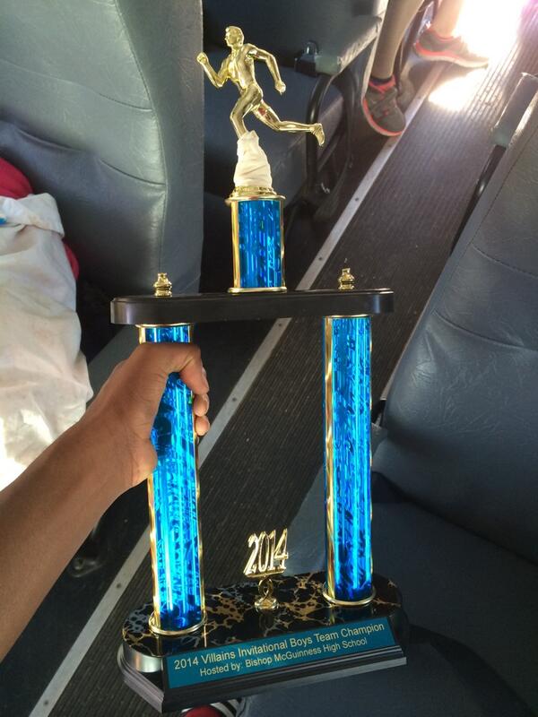 ProbsOnDaTrack's tweet image. Right after relieving the trophy we broke it #SprinterProbs #nice