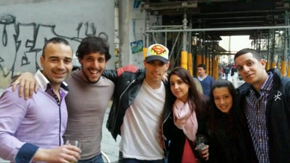 Rebeca16_89's tweet photo. Hoy no me puedo levantar @jaimevespa200,@af_estela, @rmateomartin, @pichi82 http://t.co/5p3WPuzo7p