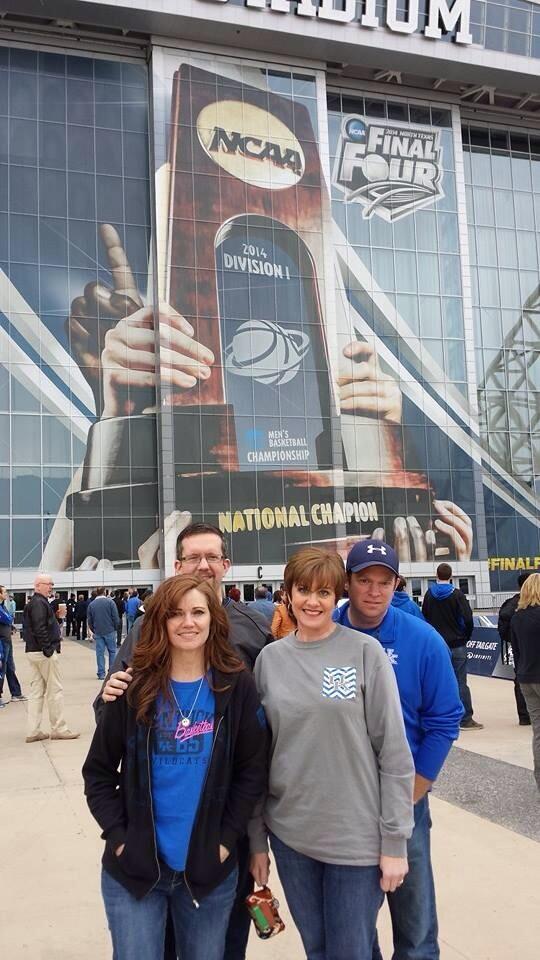 mindyc92's tweet photo. #FinalFour #BBN Loving our Cats!!! http://t.co/Tk6lg4O6Zb