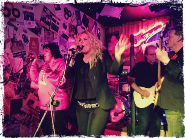 GaylaGraves's tweet image. #Osostrong #osolive #osoprayers #benefit #clubcrow#cashmere  pixlr.com/mobile