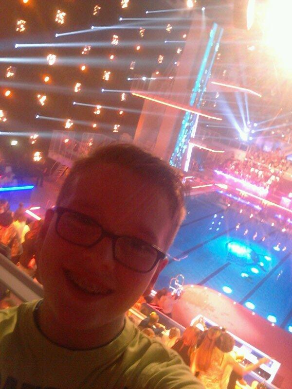 mvda1010's tweet photo. Was naar sterren springen. Zat in bovenkap boven jury http://t.co/beUbSb74ed